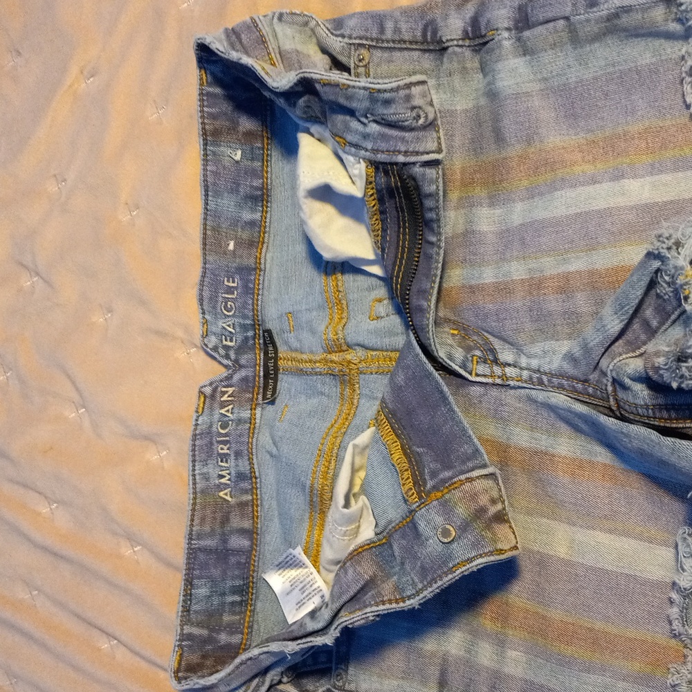 Shorts - Picture 2 of 4